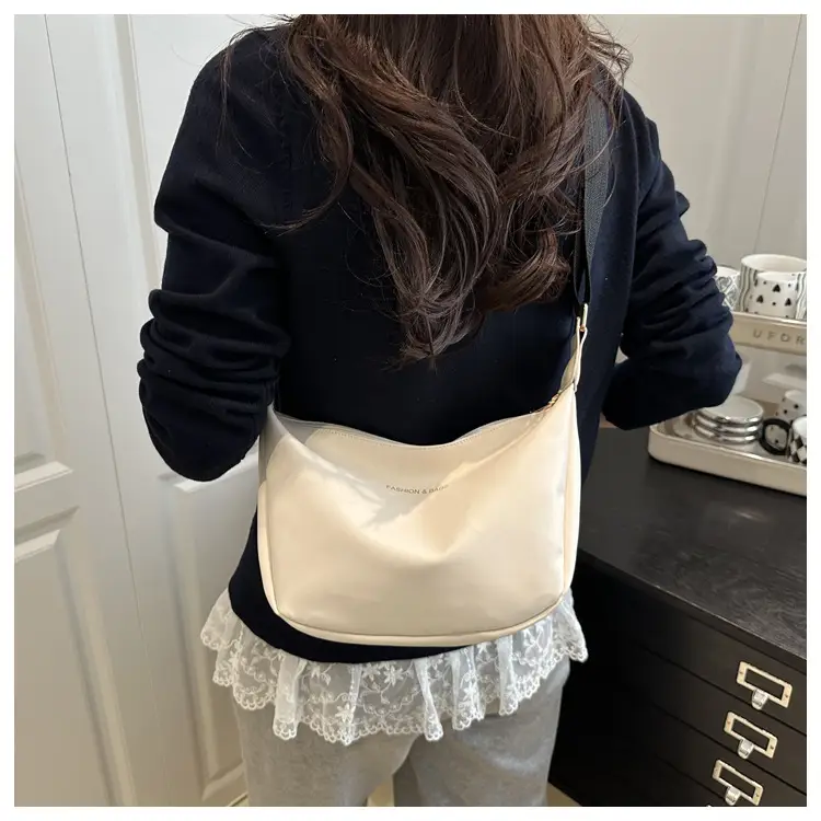 Korean Style Black Women's Shoulder Bag 2025 New — feature 13