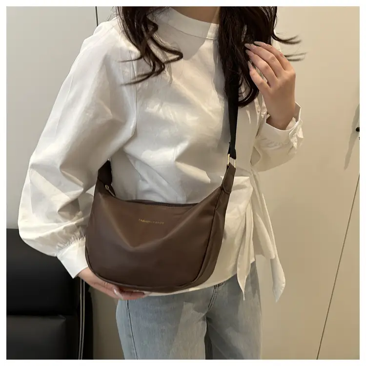 Korean Style Black Women's Shoulder Bag 2025 New — feature 16