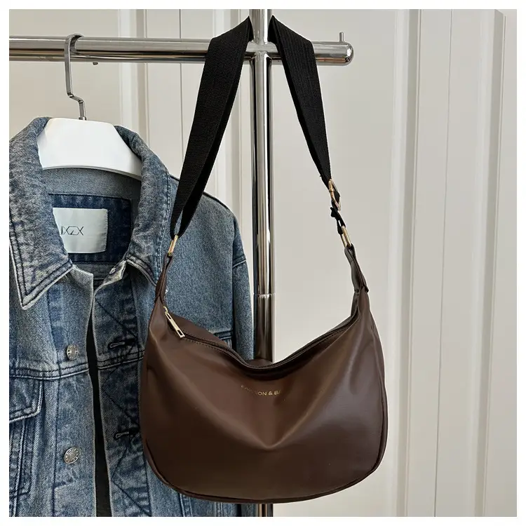Korean Style Black Women's Shoulder Bag 2025 New - Image 5
