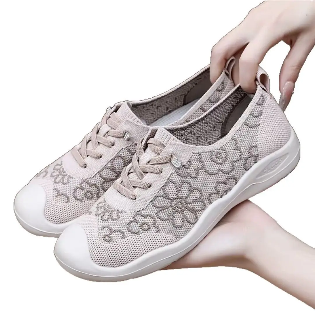 2026 Old Beijing Breathable Soft Sole Embroidered Women's Slip-On Shoes Comfortable Non-Slip Walking Shoes for Moms - Image 7