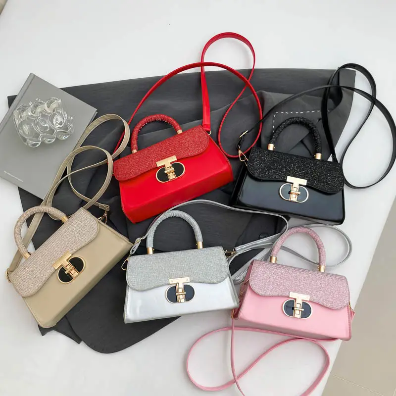 Women's White Retro Crossbody Bag with Gold Clasp - Image 7