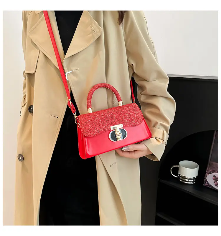 Women's White Retro Crossbody Bag with Gold Clasp — feature 12