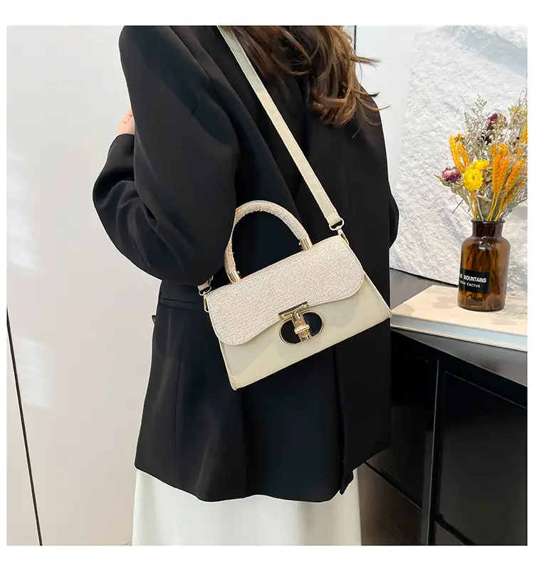Women's White Retro Crossbody Bag with Gold Clasp — feature 17