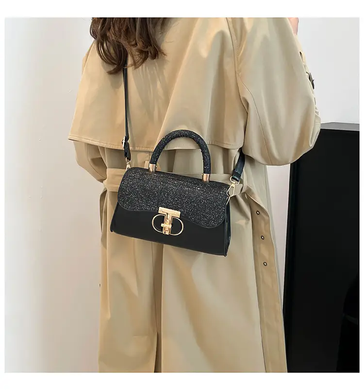 Women's White Retro Crossbody Bag with Gold Clasp — feature 8