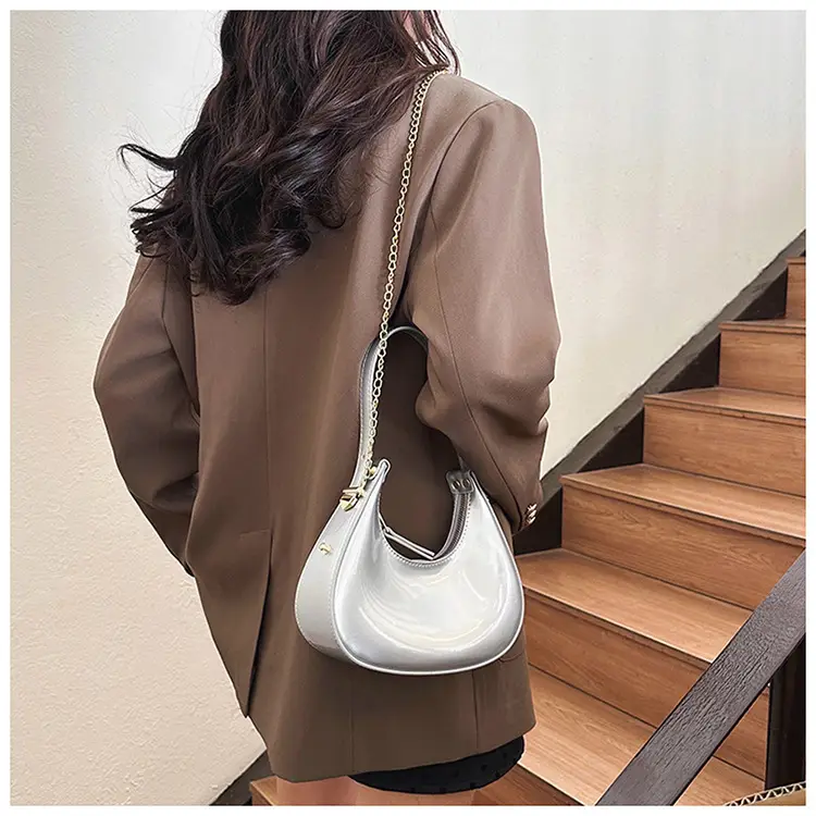 Red Glossy Chain Shoulder Bag for Women 2026 — feature 16