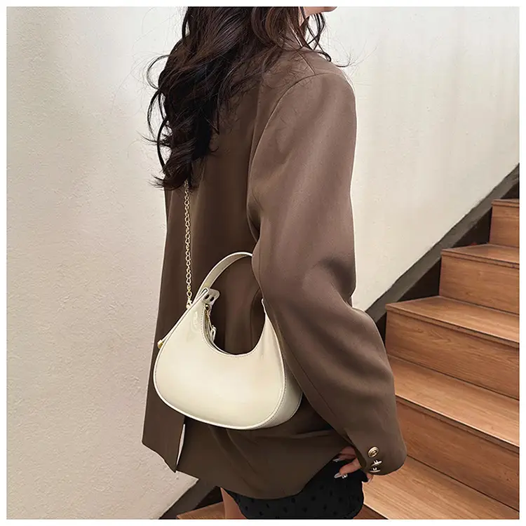 Red Glossy Chain Shoulder Bag for Women 2026 — feature 39