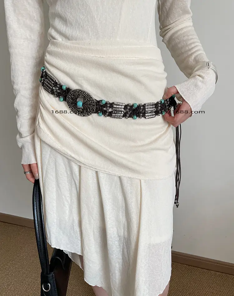 Retro Bohemian Belt with Flower Beaded Design — feature 12