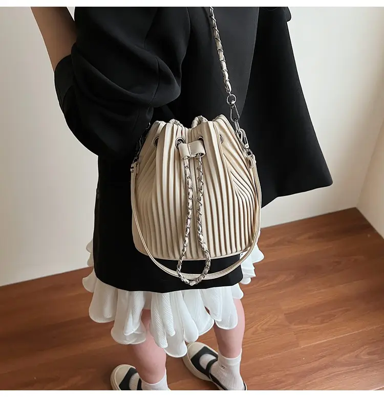 Korean Style Pleated Drawstring Bag Women 2025 — feature 25