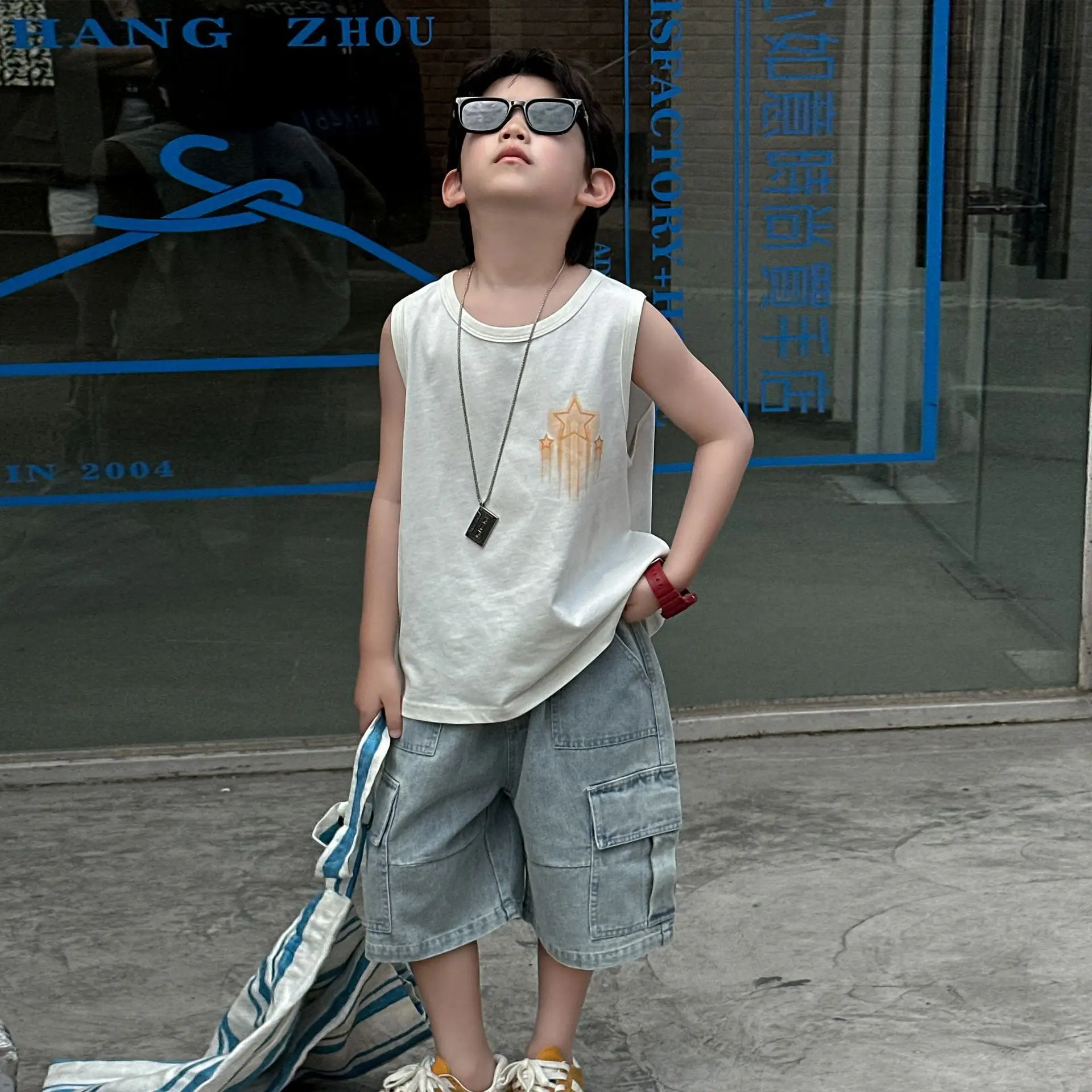 Kids White Graphic Sleeveless T-Shirt with Denim Shorts Medium — feature 6