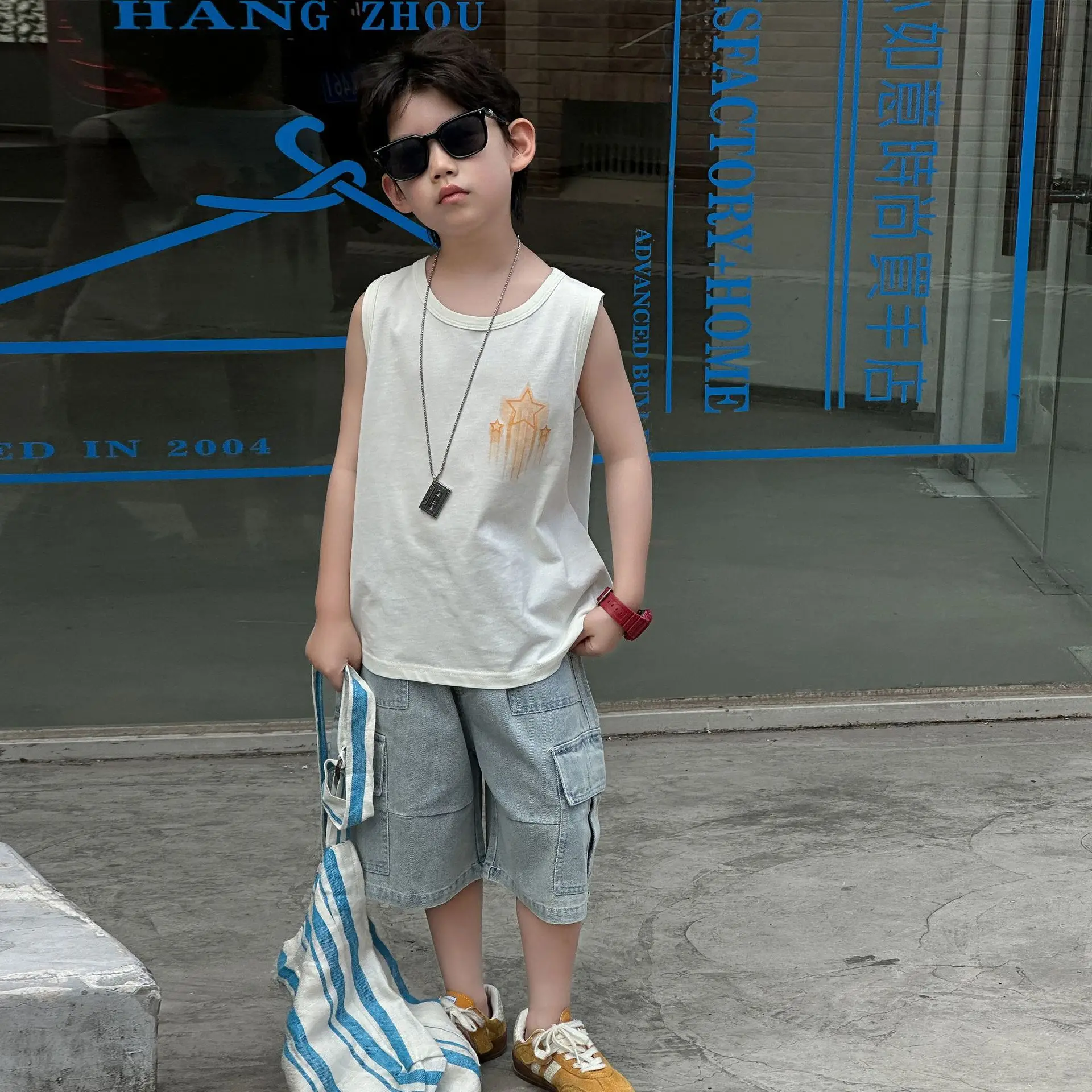 Kids White Graphic Sleeveless T-Shirt with Denim Shorts Medium — feature 8