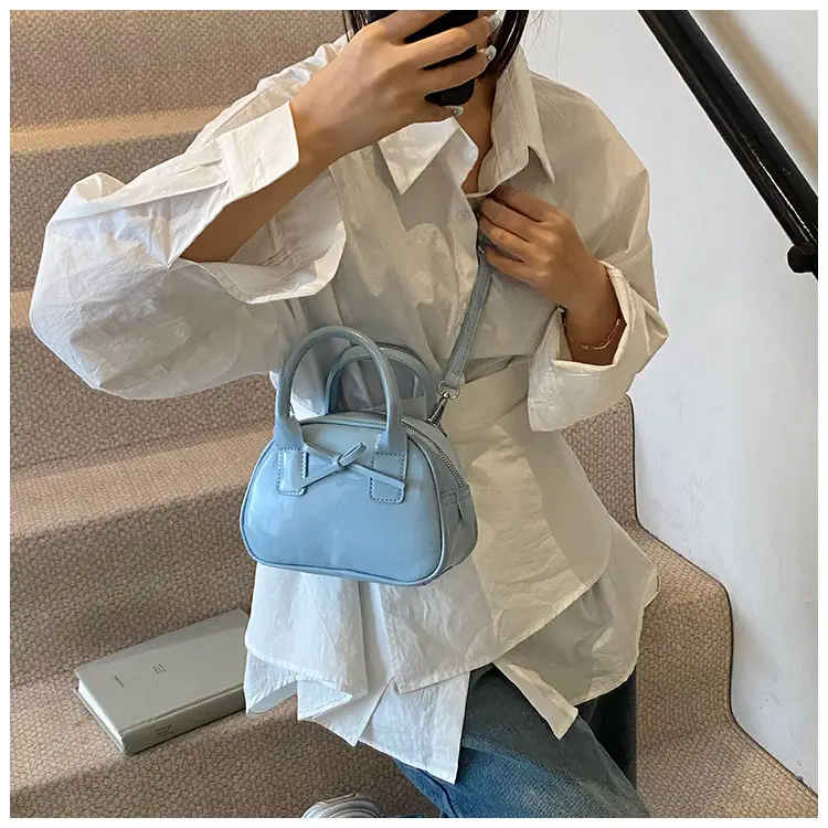 Women's Cream Bow Crossbody Bag 2025 — feature 12