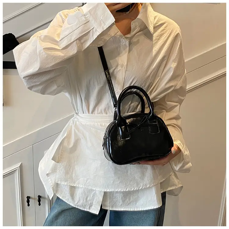 Women's Cream Bow Crossbody Bag 2025 — feature 15