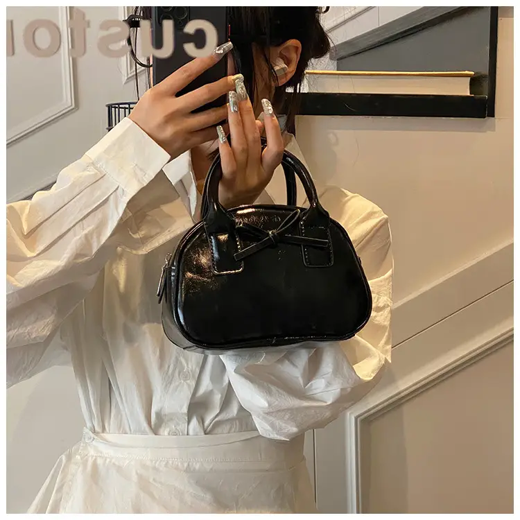 Women's Cream Bow Crossbody Bag 2025 — feature 17