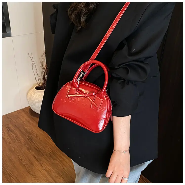 Women's Cream Bow Crossbody Bag 2025 — feature 26