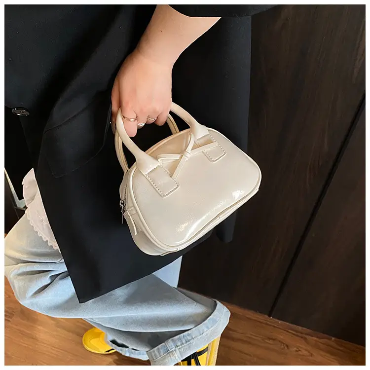 Women's Cream Bow Crossbody Bag 2025 — feature 27