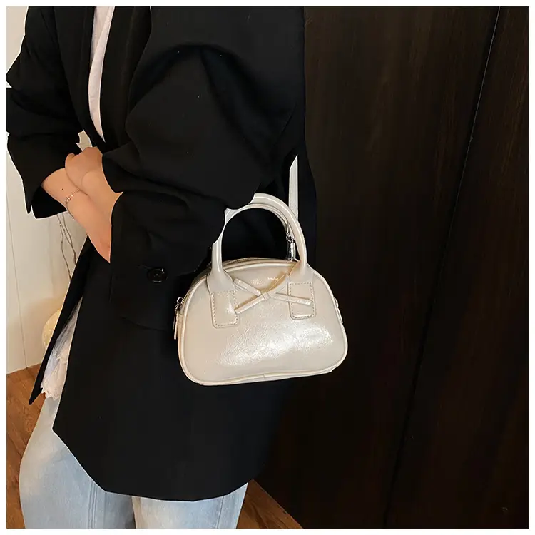 Women's Cream Bow Crossbody Bag 2025 — feature 28