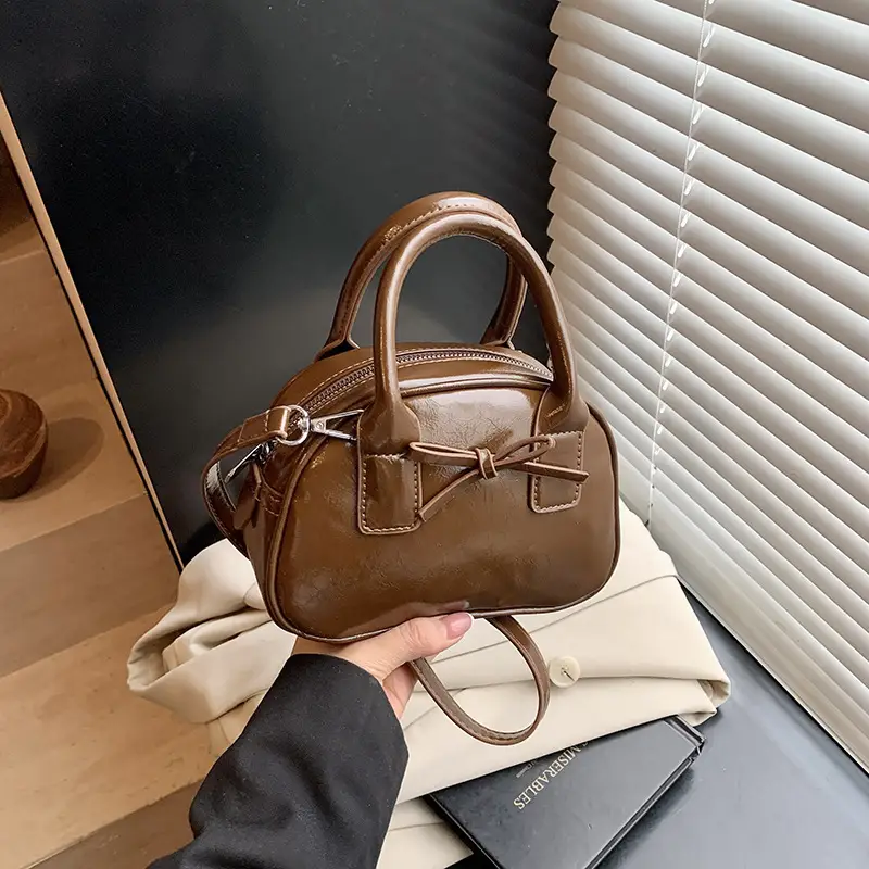 Women's Cream Bow Crossbody Bag 2025 - Image 2