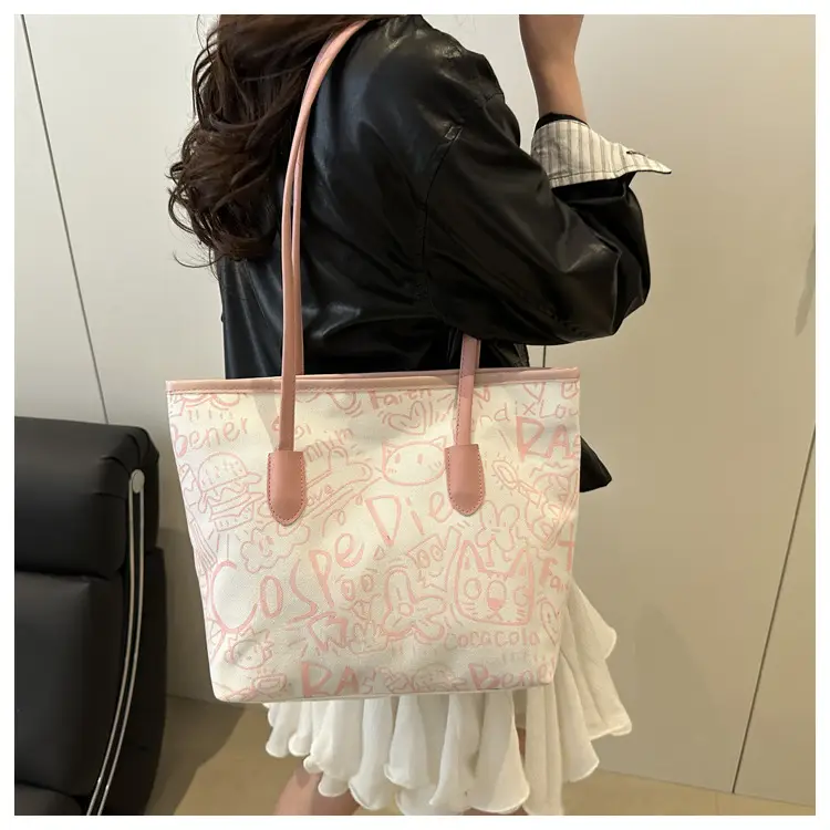 Women Large Capacity Graffiti Shoulder Bag 2025 — feature 11