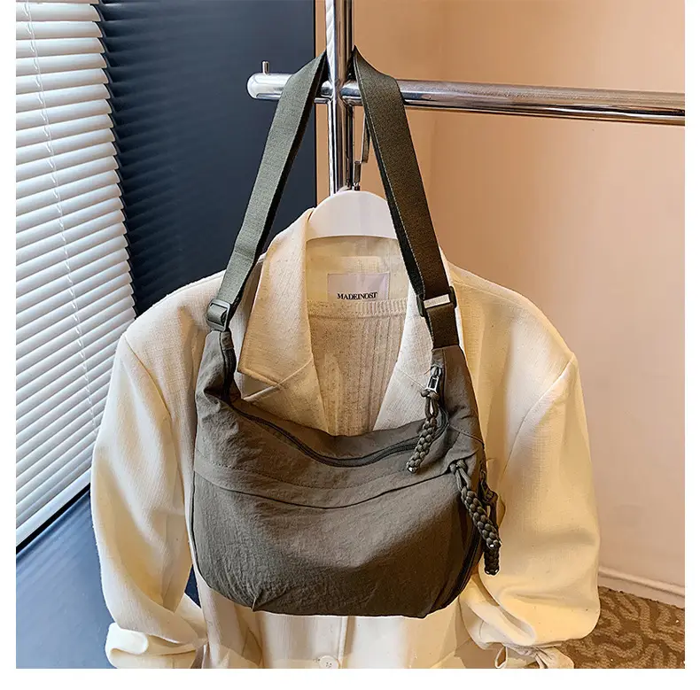 Japanese Style Crossbody Bag for Women Lightweight Nylon Commuter Bag — feature 34