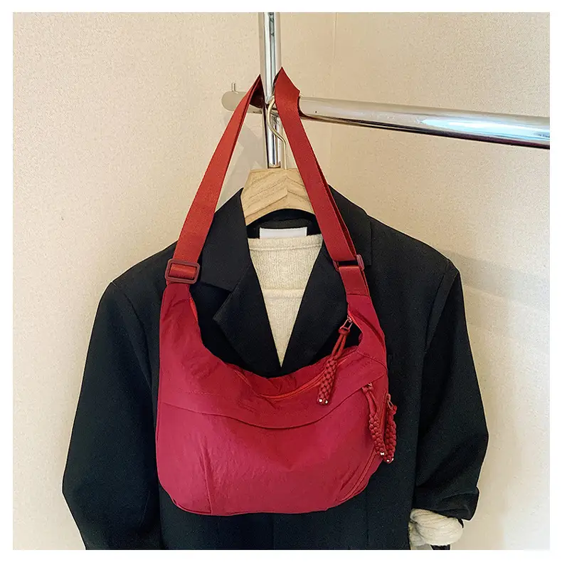 Japanese Style Crossbody Bag for Women Lightweight Nylon Commuter Bag — feature 40