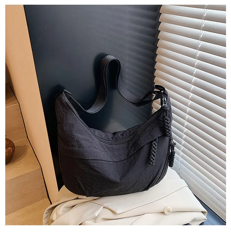 Japanese Style Crossbody Bag for Women Lightweight Nylon Commuter Bag — feature 43