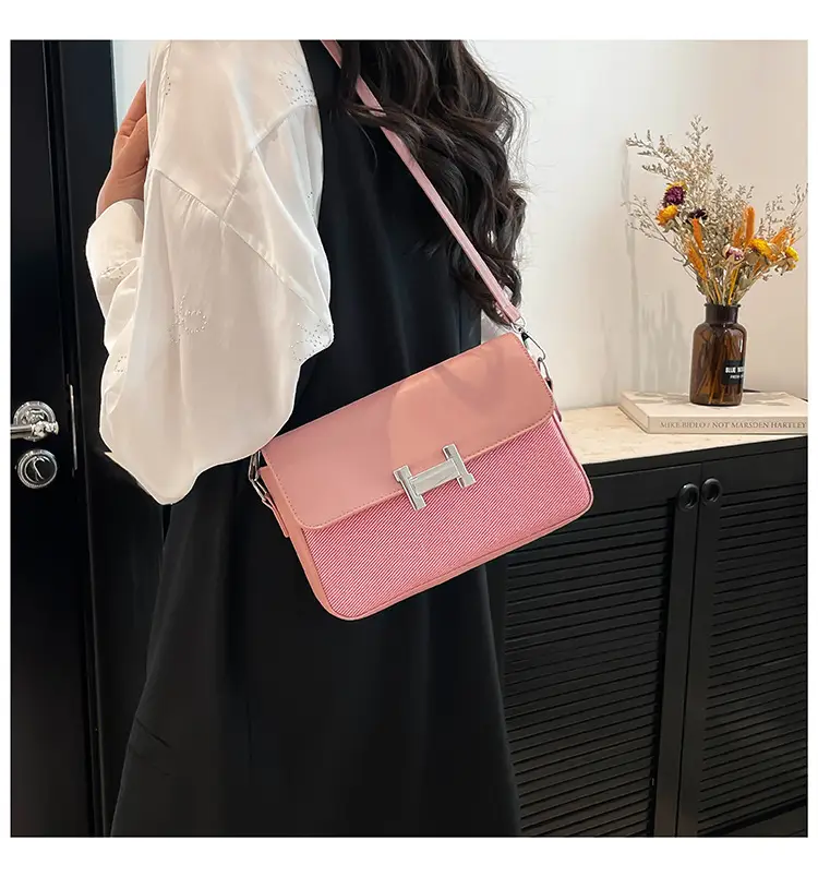 Women's Small Square H-Clasp Shoulder Bags 2025 — feature 10