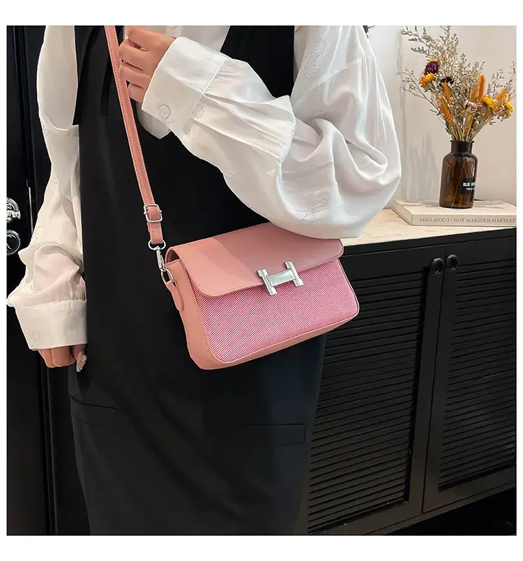 Women's Small Square H-Clasp Shoulder Bags 2025 — feature 11