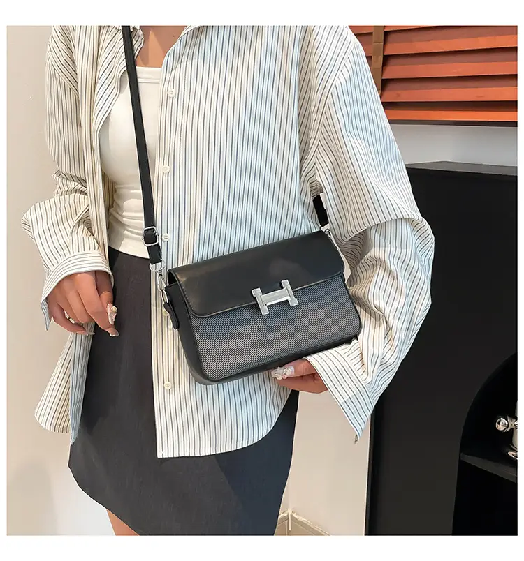 Women's Small Square H-Clasp Shoulder Bags 2025 — feature 21