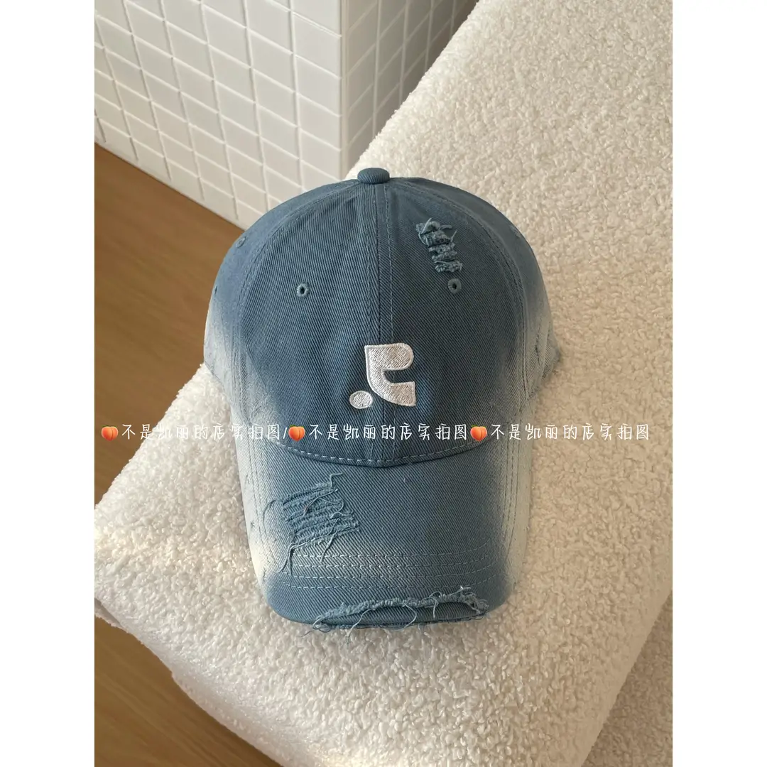 Red Retro Baseball Cap for Kids & Men Summer Wear - Image 2