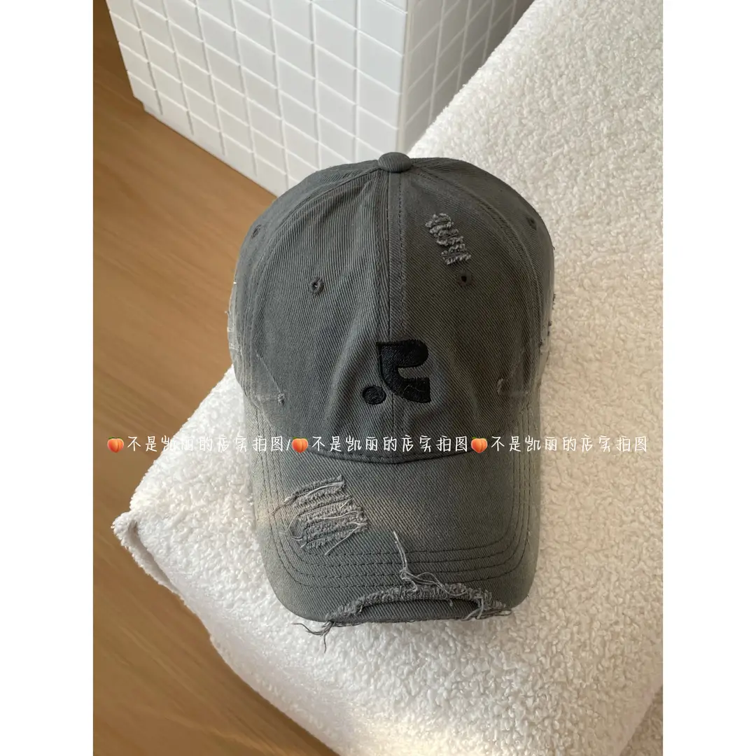 Red Retro Baseball Cap for Kids & Men Summer Wear - Image 3