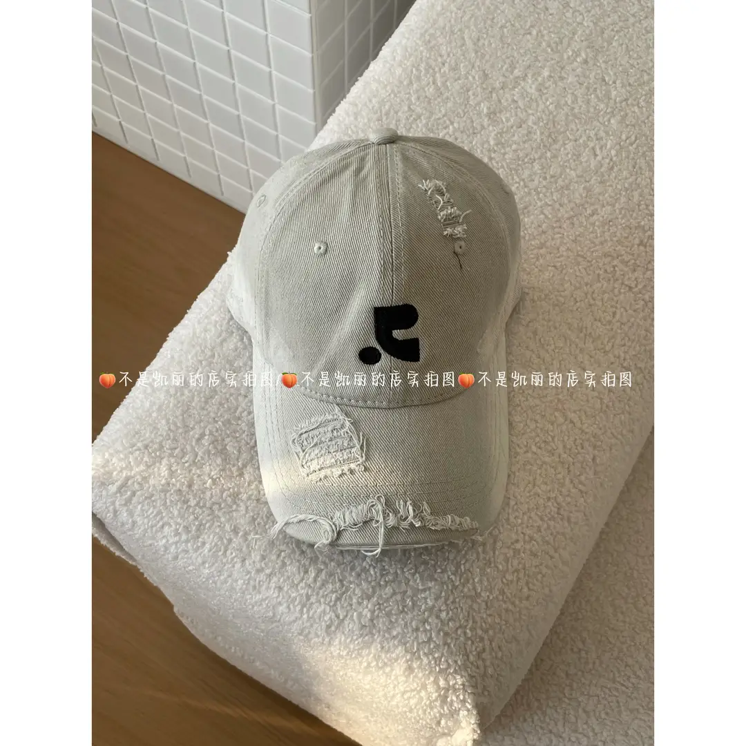 Red Retro Baseball Cap for Kids & Men Summer Wear - Image 4