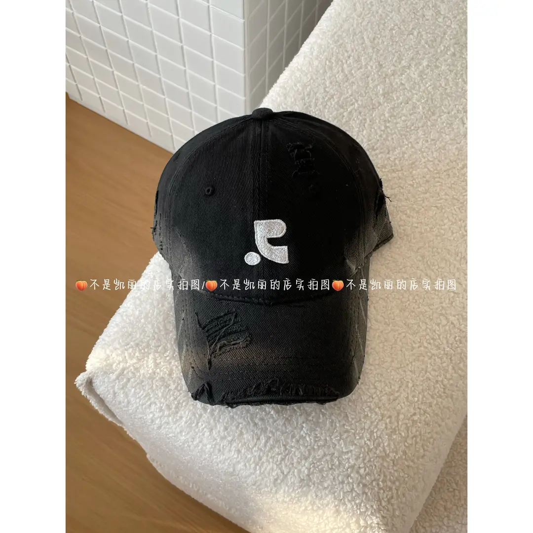 Red Retro Baseball Cap for Kids & Men Summer Wear - Image 5