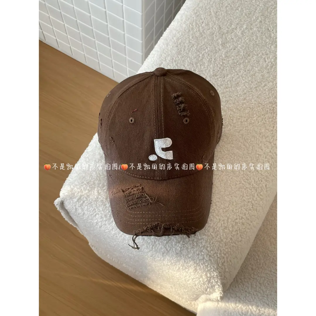 Red Retro Baseball Cap for Kids & Men Summer Wear - Image 6