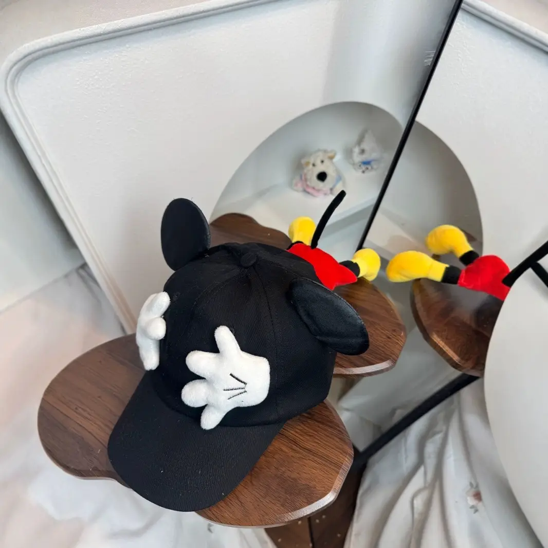 Mickey Mouse Yellow Baseball Cap with White Gloves - Image 8