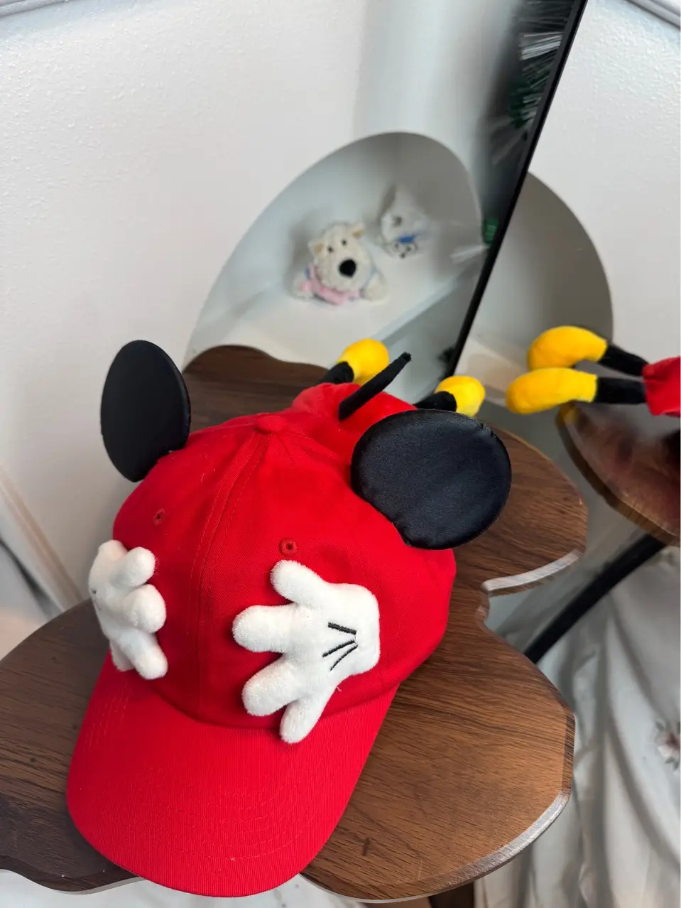 Mickey Mouse Yellow Baseball Cap with White Gloves - Image 3
