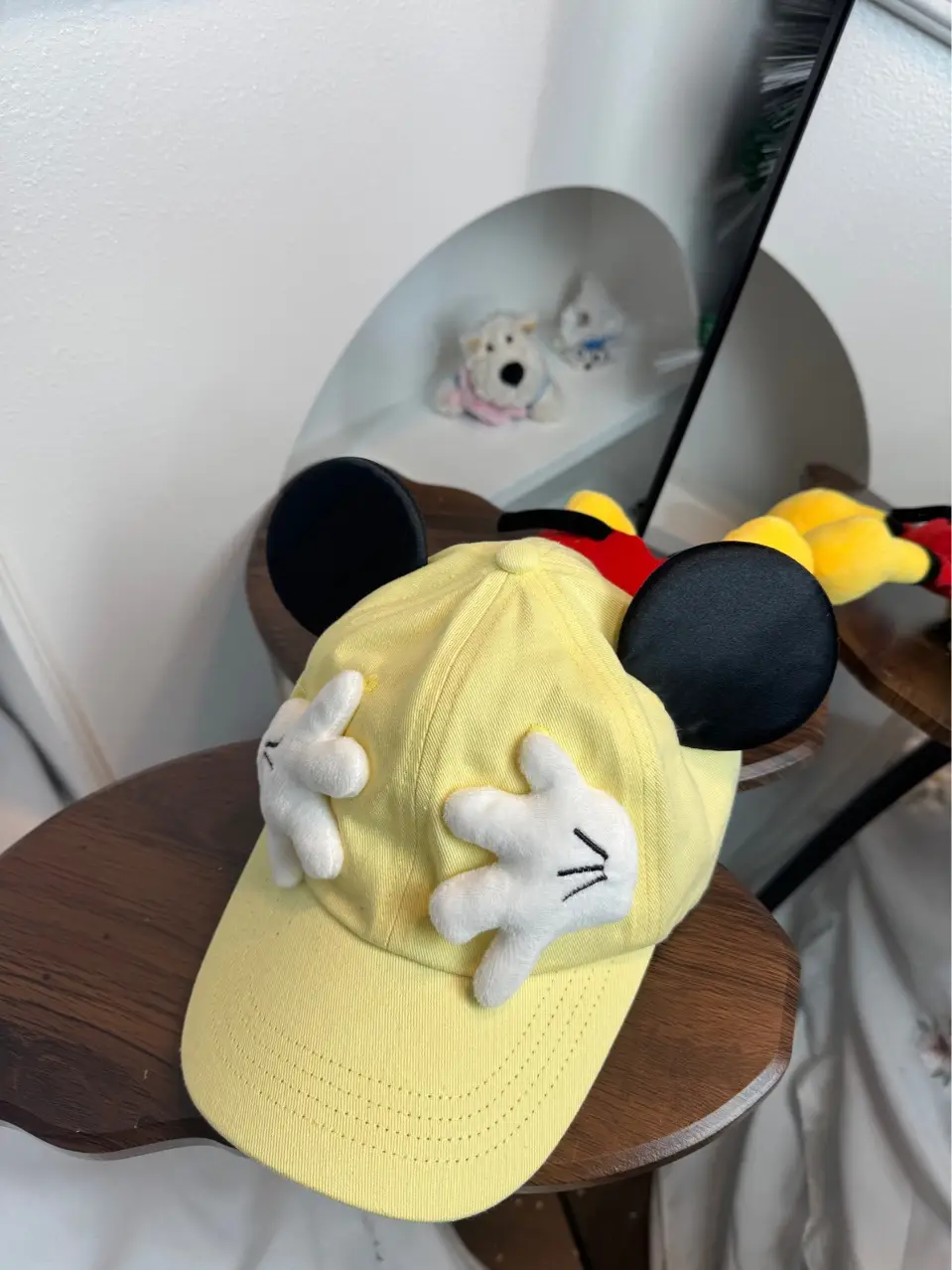 Mickey Mouse Yellow Baseball Cap with White Gloves - Image 4