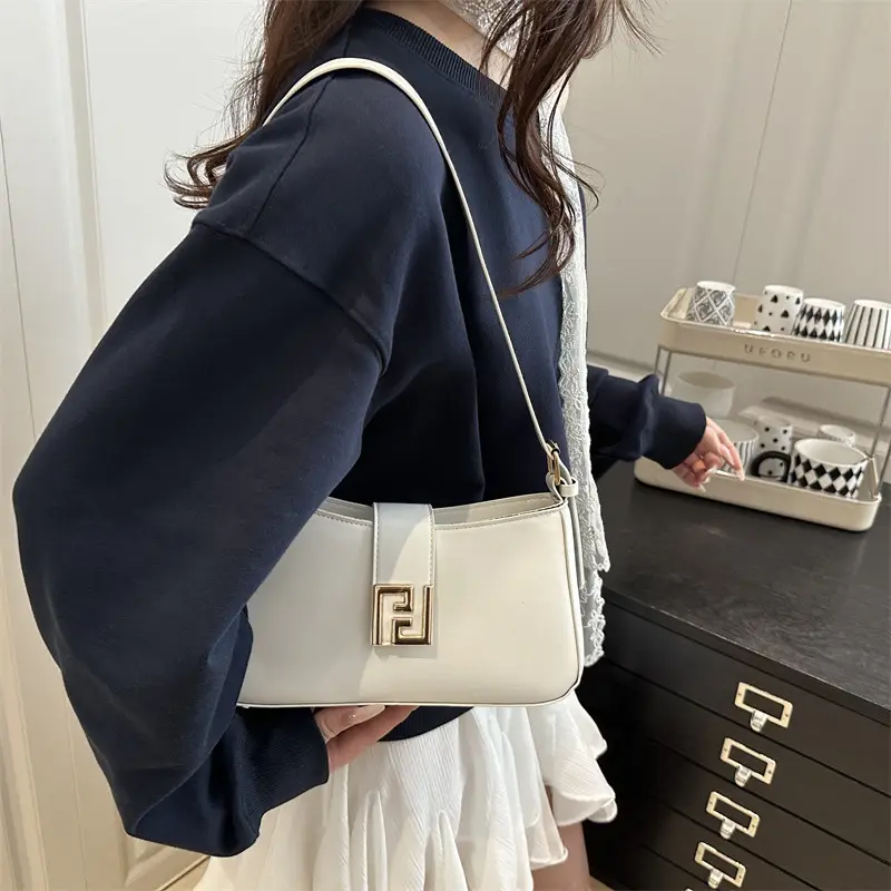Women's White Fendi Logo Shoulder Bag 2026 - Image 8