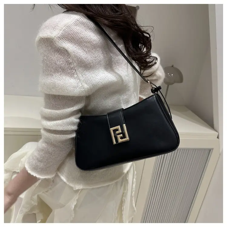 Women's White Fendi Logo Shoulder Bag 2026 — feature 48