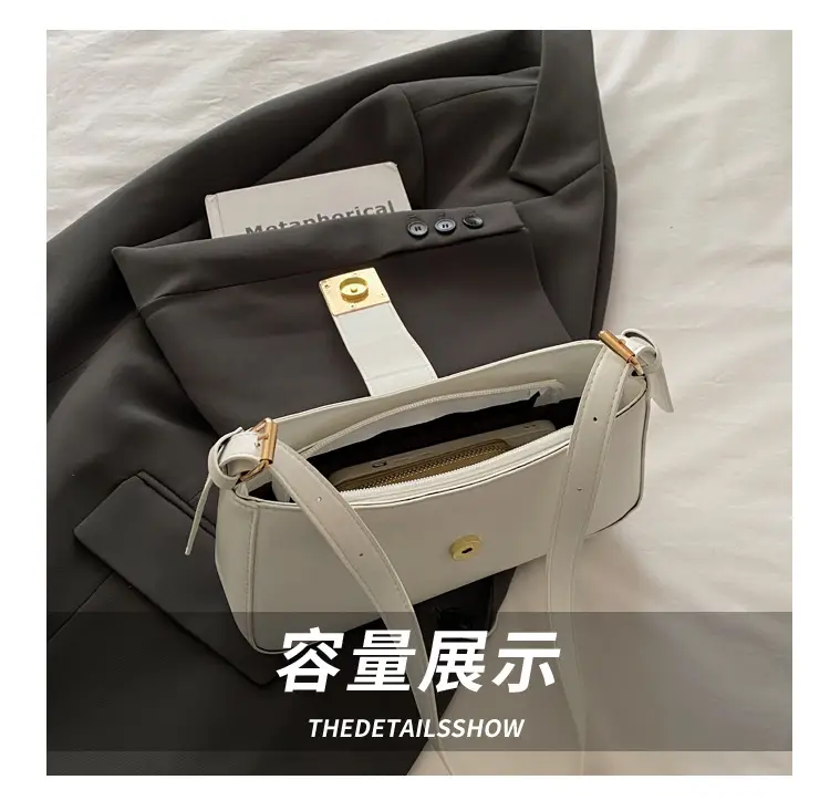 Women's White Fendi Logo Shoulder Bag 2026 — feature 7