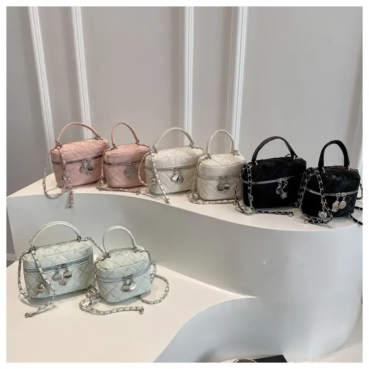 Quilted White Lady's Cosmetic Handbag with Chain Strap — feature 24