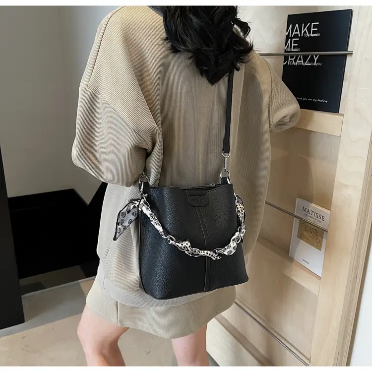 Light Luxury Vegetable Basket Bag for Women — feature 18