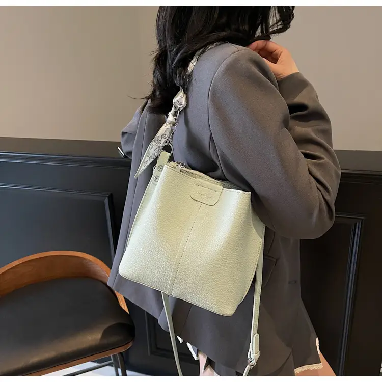 Light Luxury Vegetable Basket Bag for Women — feature 23