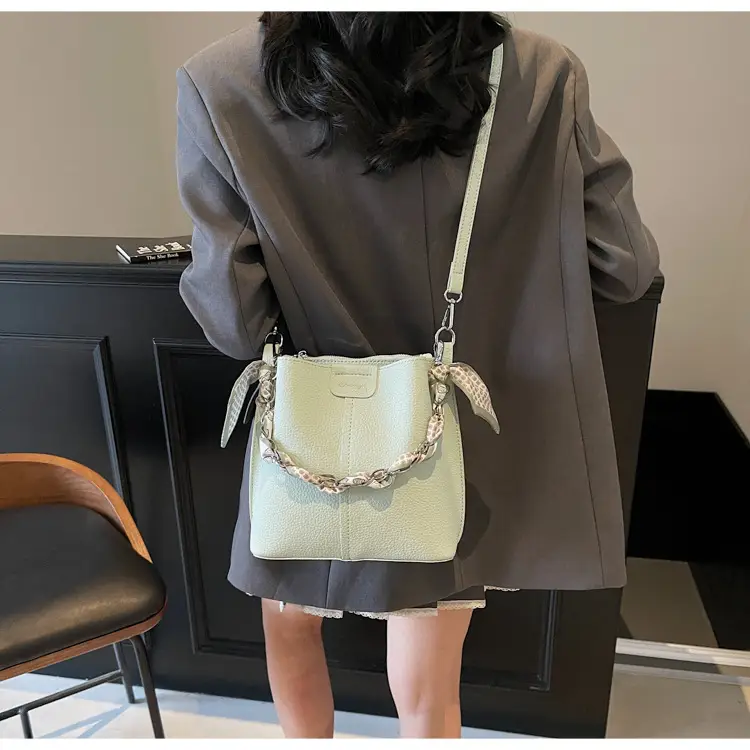 Light Luxury Vegetable Basket Bag for Women — feature 28