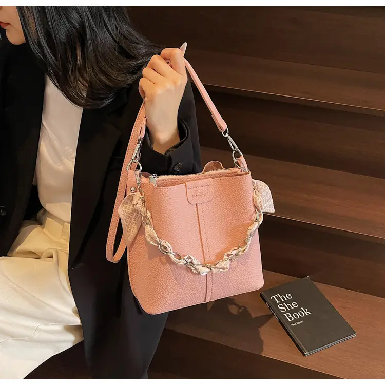Light Luxury Vegetable Basket Bag for Women — feature 32
