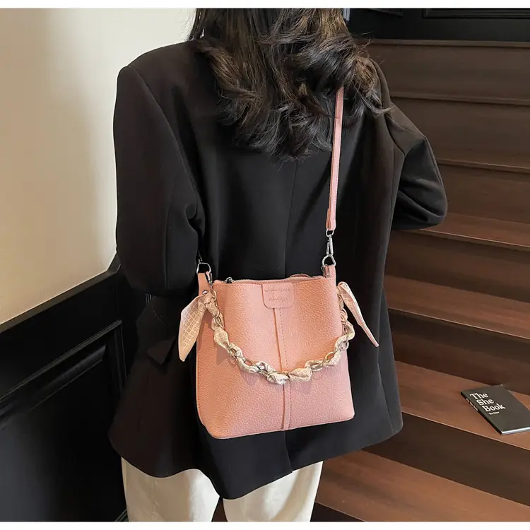 Light Luxury Vegetable Basket Bag for Women — feature 34