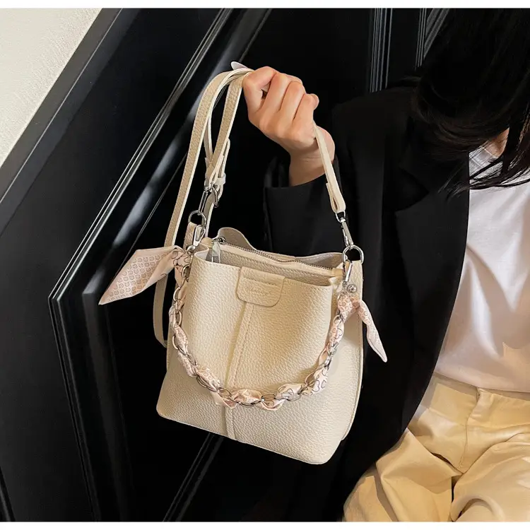 Light Luxury Vegetable Basket Bag for Women — feature 37