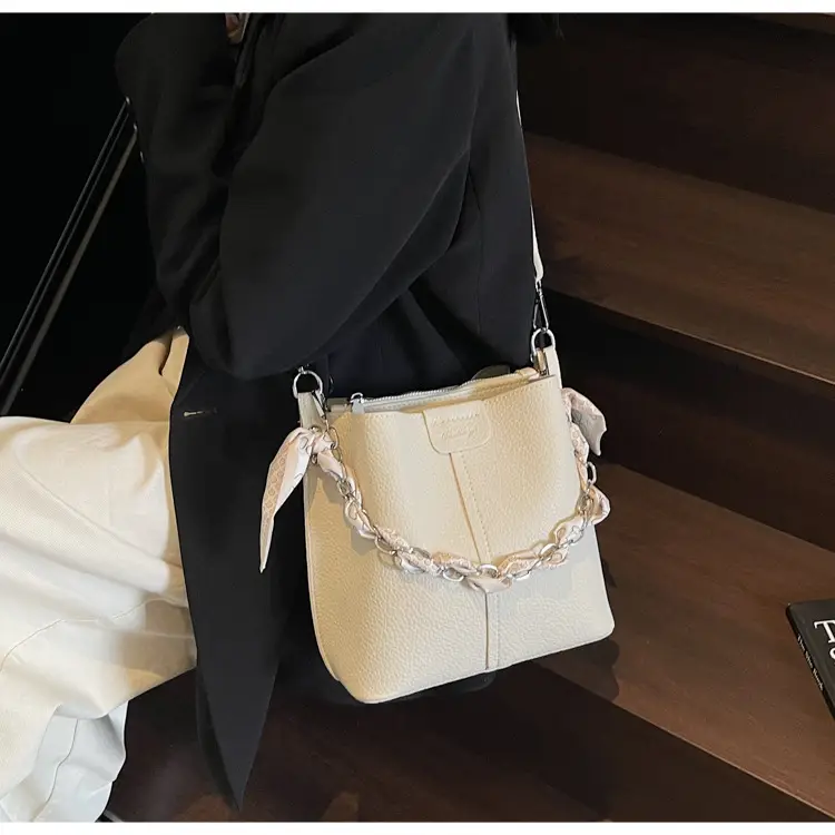 Light Luxury Vegetable Basket Bag for Women — feature 39