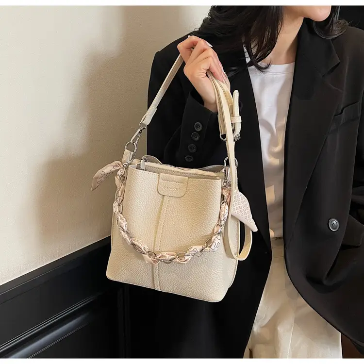 Light Luxury Vegetable Basket Bag for Women — feature 43