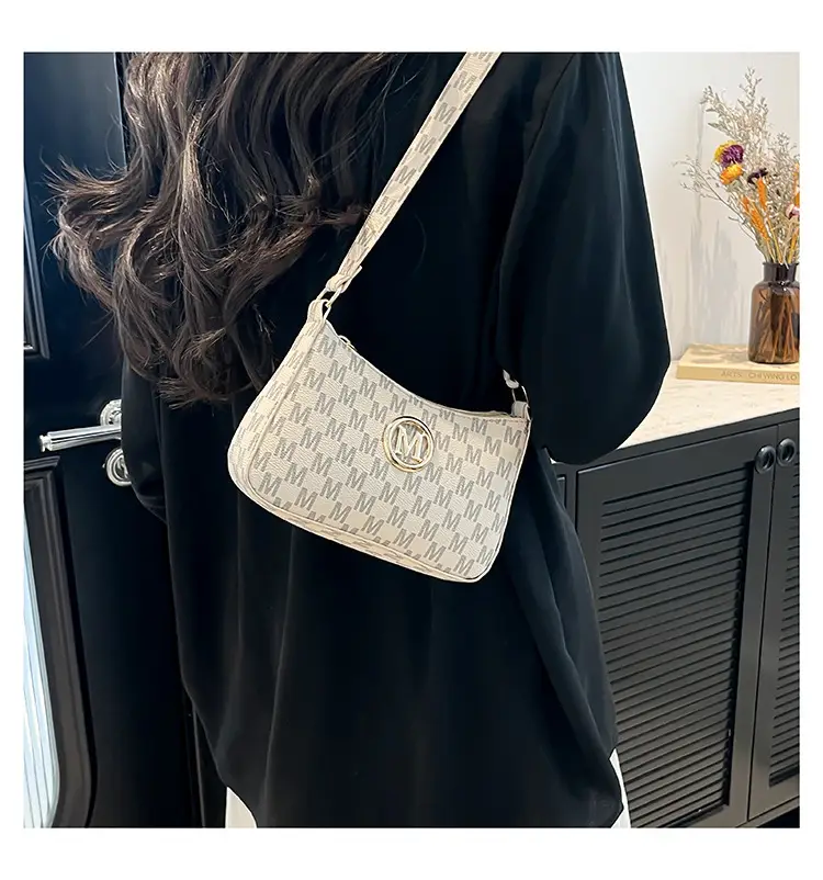 French Retro Crossbody Bag Women 2025 Summer — feature 10
