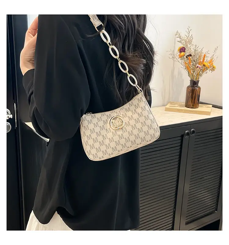 French Retro Crossbody Bag Women 2025 Summer — feature 11